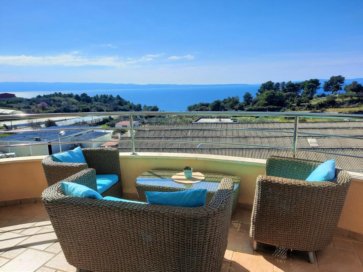 Sea View- Spacious Apartment With Shared Pool 스플리트 외부 사진