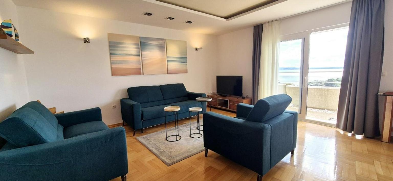 Sea View- Spacious Apartment With Shared Pool 스플리트 외부 사진
